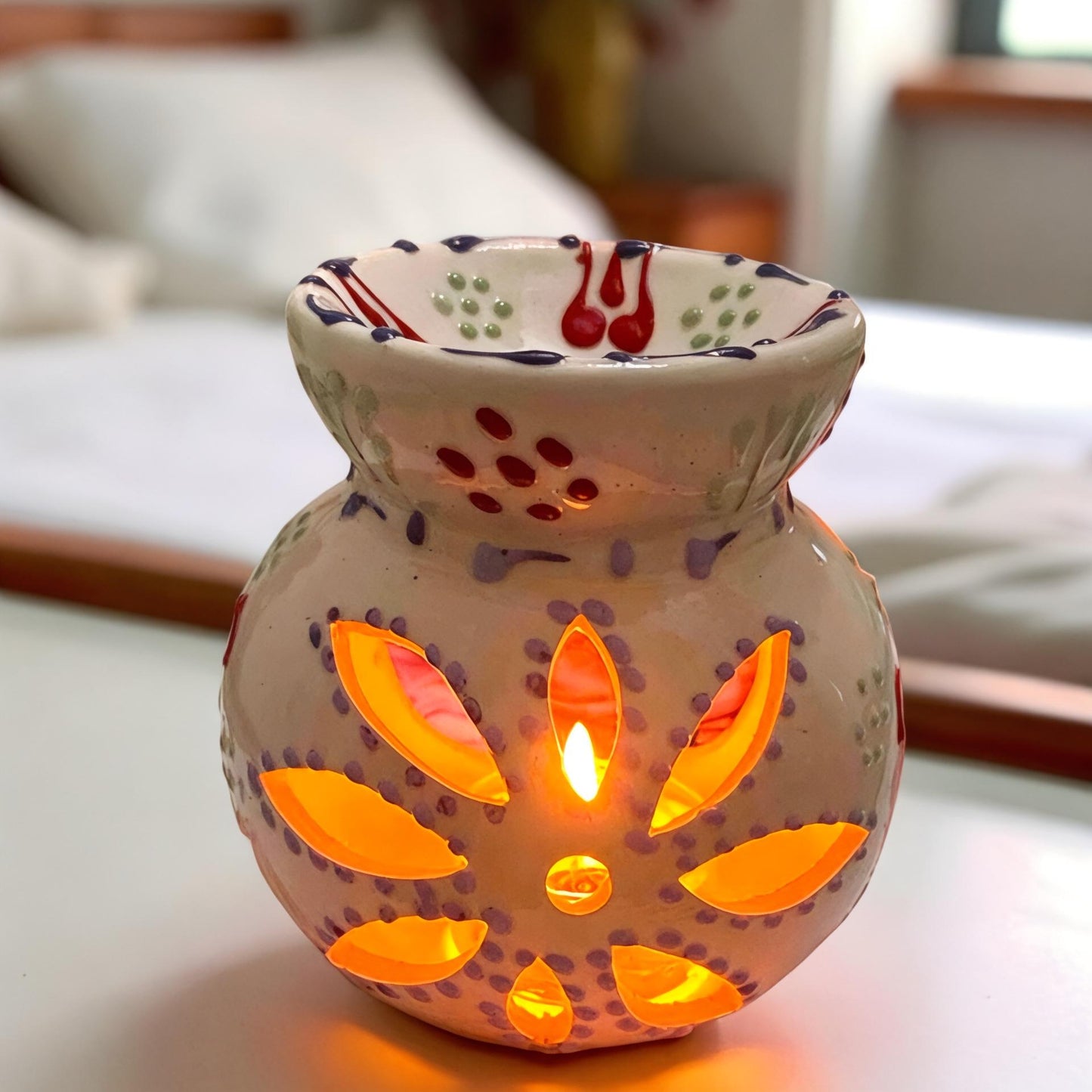 Hand-Painted Floral Ceramic Wax Melt Burner: Aroma Diffuser Gift