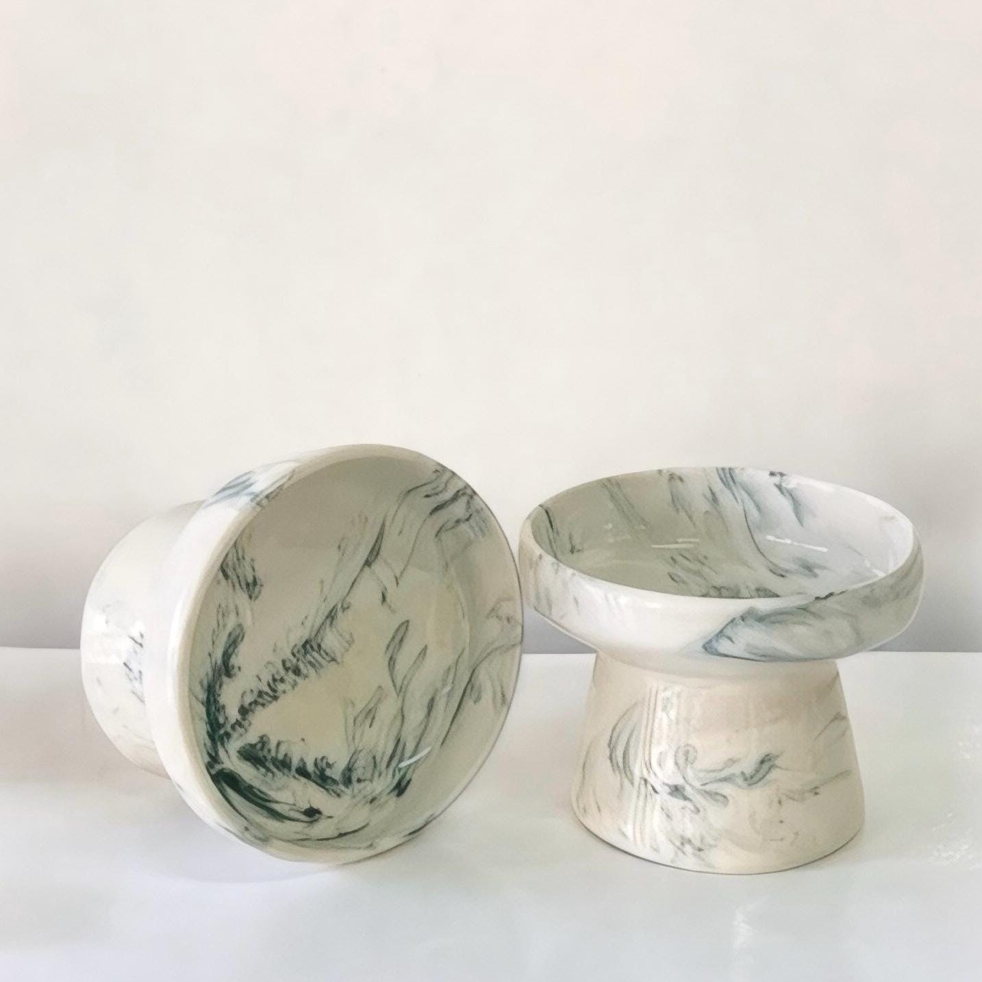 Elevated Ceramic Cat Bowl – Raised Pet Feeder for Cats & Small Dogs – Modern Marble Design – Anti-Slip, Ergonomic Food Dish
