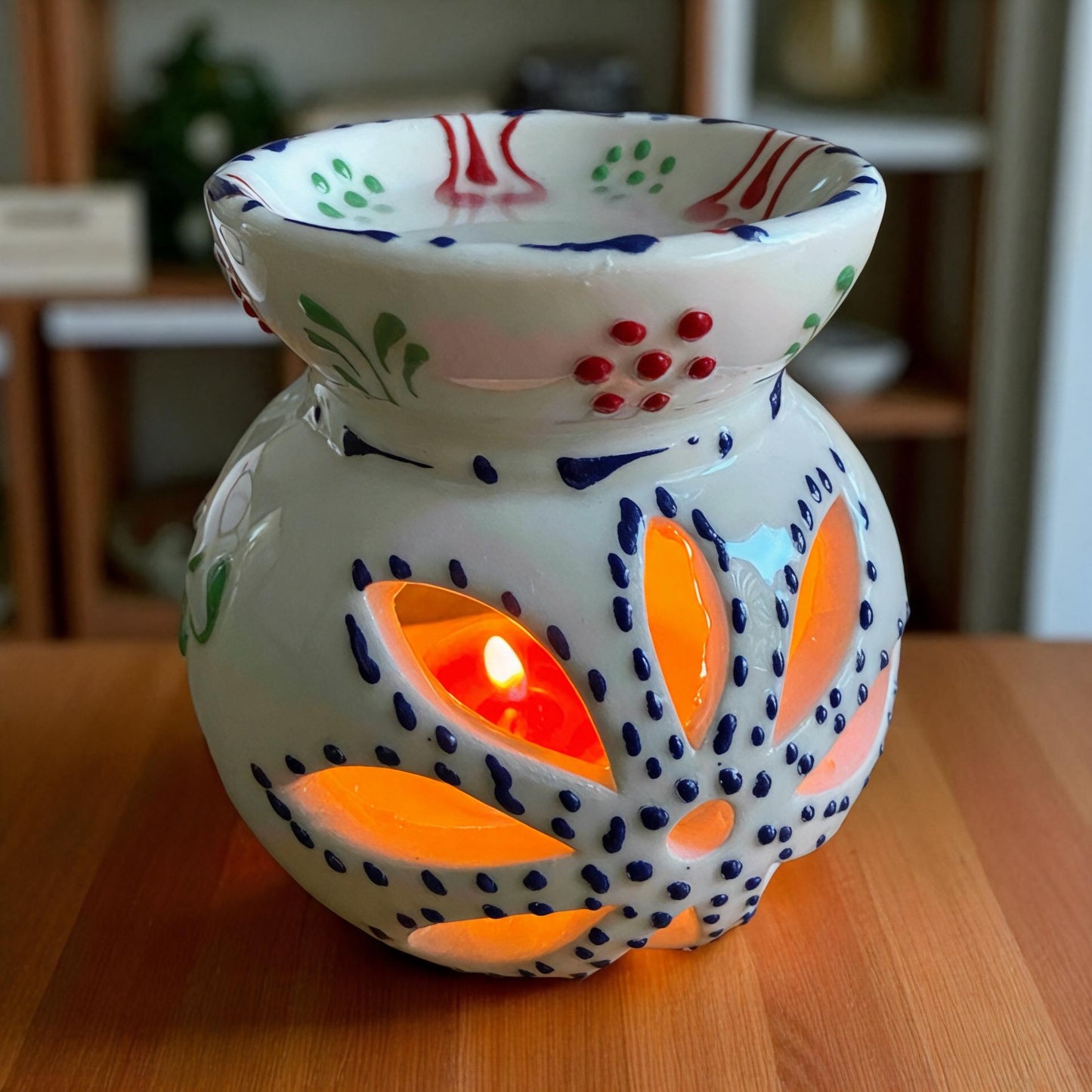 Hand-Painted Floral Ceramic Wax Melt Burner: Aroma Diffuser Gift