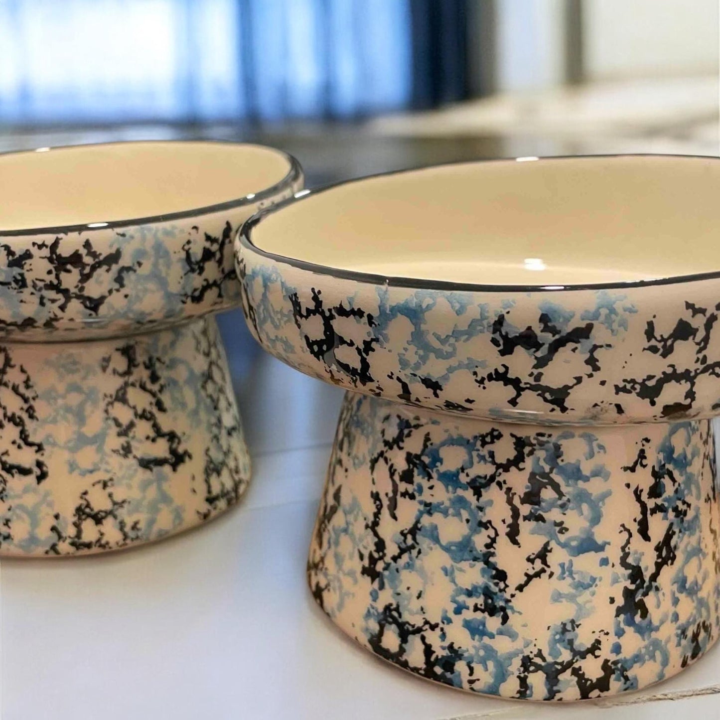 Handmade Elevated Ceramic Cat Bowl: Whisker-Friendly, Anti-Vomit Design