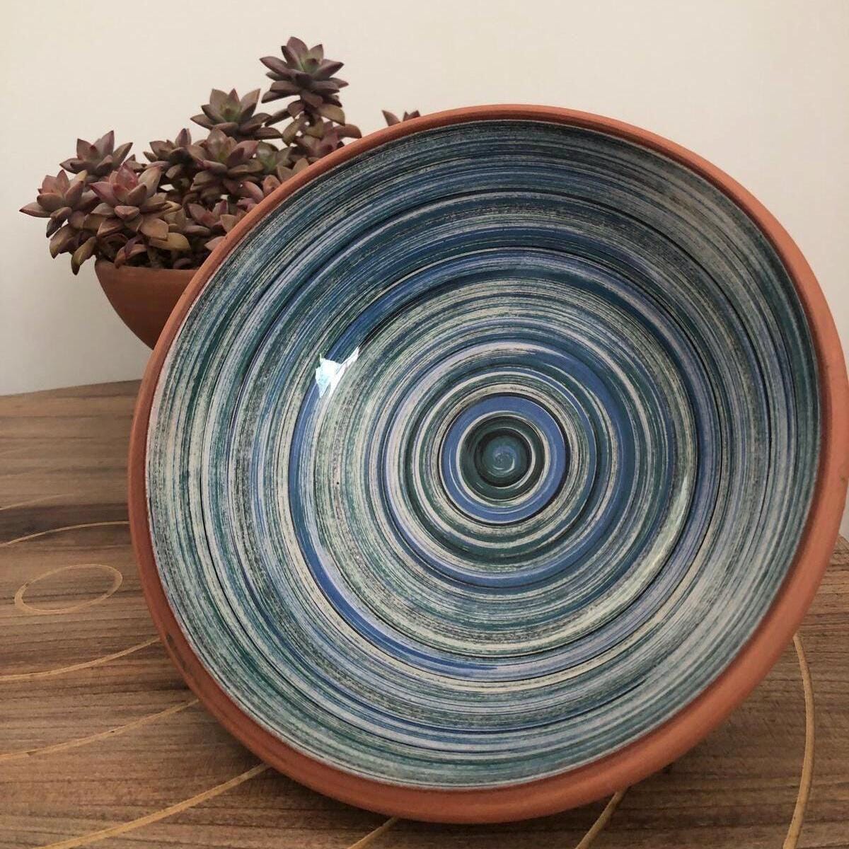 Handmade Ceramic Elevated Cat Bowl: Ergonomic Pet Feeder
