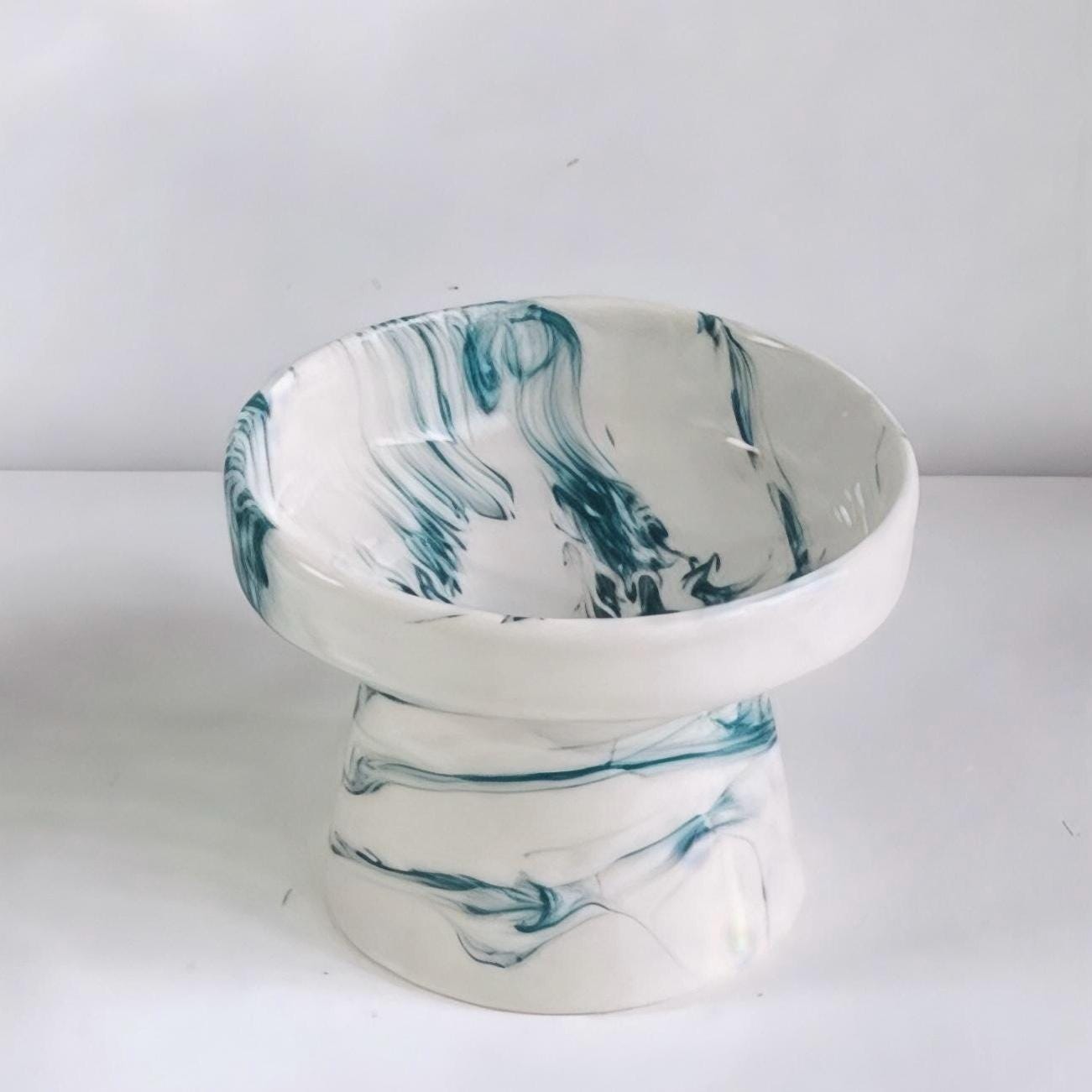 Elevated Ceramic Cat Bowl – Raised Pet Feeder for Cats & Small Dogs – Modern Marble Design – Anti-Slip, Ergonomic Food Dish